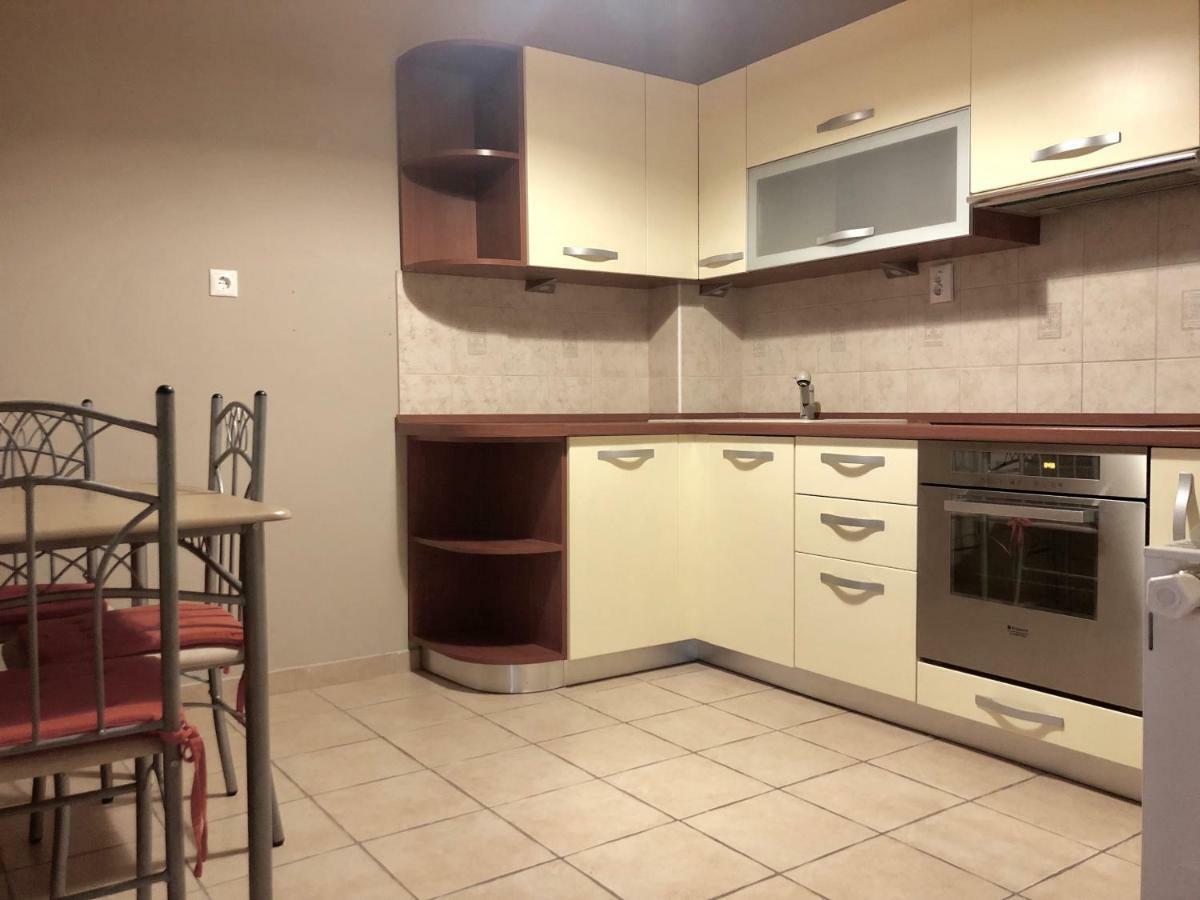 Arnyas Liget Apartment Pecs Ngoại thất bức ảnh